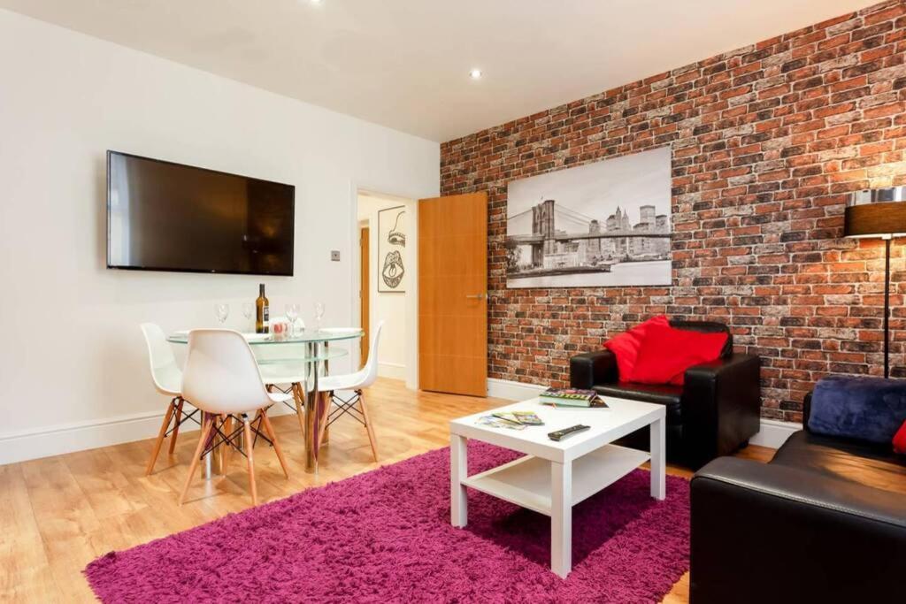 Stylish 2 Bed 2 Bath *Close To Beach And Centre With Parking* Bournemouth Kültér fotó