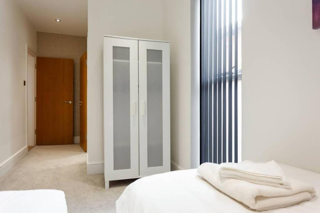 Stylish 2 Bed 2 Bath *Close To Beach And Centre With Parking* Bournemouth Kültér fotó